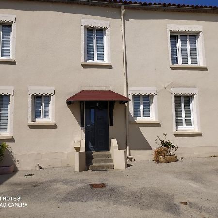 Chambre Meublee A Louer Pouzauges Bagian luar foto