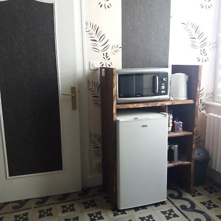 Chambre Meublee A Louer Pouzauges Bagian luar foto